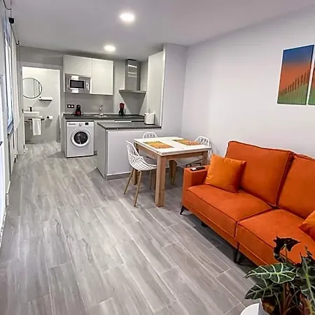 Aparthotel Pregonero Urban - Naranja Soria